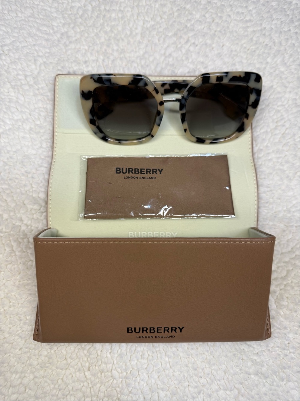 Burberry Charlotte BE4315 Sunglasses